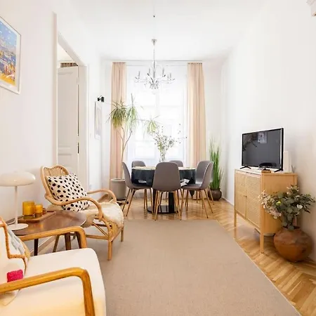 Relaxing 3bdr A/c