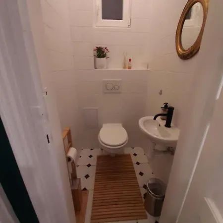Relaxing 3bdr A/c Apartment Budapest
