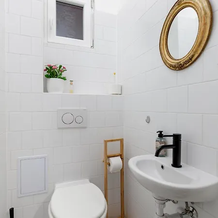 Relaxing 3bdr A/c Apartment