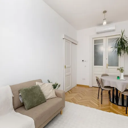 Apartment Relaxing 3bdr A/c